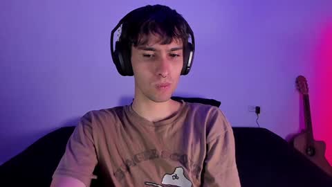 Snapshot of khozler_ chatting on 01/27/25, 03:15 khozler_ online show from 01/27/25, 03:15