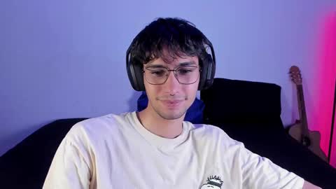 Snapshot of khozler_ chatting on 02/13/25, 02:34 khozler_ online show from 02/13/25, 02:34