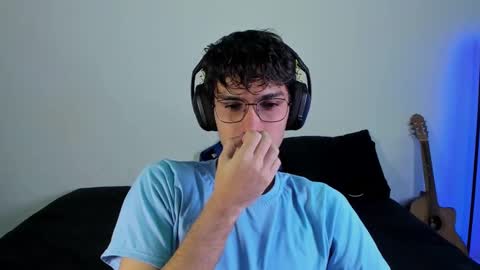 Snapshot of khozler_ chatting on 02/16/25, 02:53 khozler_ online show from 02/16/25, 02:53