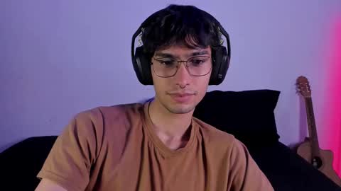 Snapshot of khozler_ chatting on 02/17/25, 08:52 khozler_ online show from 02/17/25, 08:52