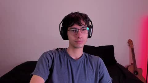 Snapshot of khozler_ chatting on 02/22/25, 06:06 khozler_ online show from 02/22/25, 06:06