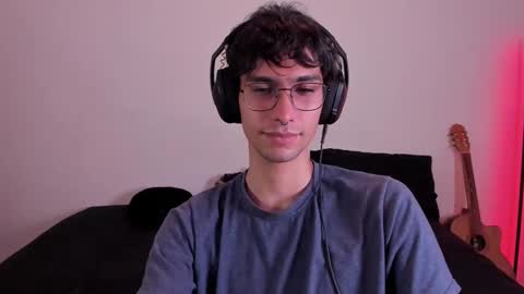 Snapshot of khozler_ chatting on 02/22/25, 12:19 khozler_ online show from 02/22/25, 12:19