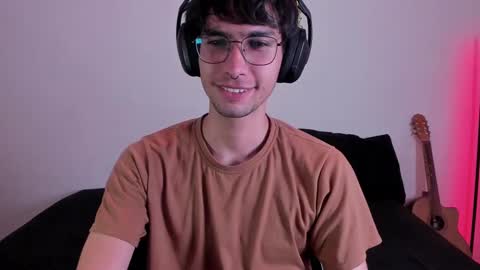 Snapshot of khozler_ chatting on 02/24/25, 03:23 khozler_ online show from 02/24/25, 03:23