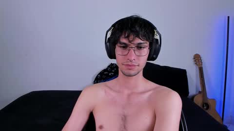 Snapshot of khozler_ chatting on 03/02/25, 06:27 khozler_ online show from 03/02/25, 06:27