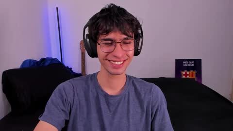 Snapshot of khozler_ chatting on 03/09/25, 03:01 khozler_ online show from 03/09/25, 03:01