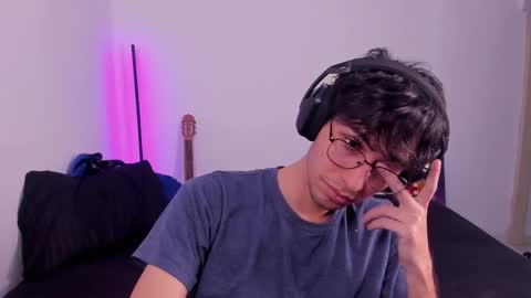 Snapshot of khozler_ chatting on 03/11/25, 06:21 khozler_ online show from 03/11/25, 06:21