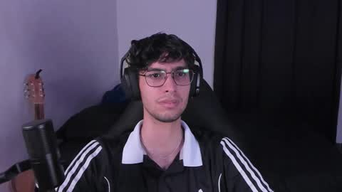 Snapshot of khozler_ chatting on 09/09/25, 02:33 khozler_ online show from 09/09/25, 02:33