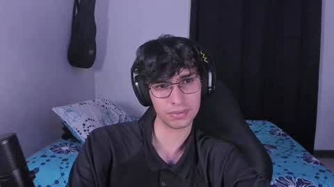 Snapshot of khozler_ chatting on 09/19/25, 11:38 khozler_ online show from 09/19/25, 11:38