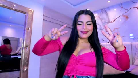 Snapshot of kiana_cream chatting on 02/13/26, 11:39 N M online show from 02/13/26, 11:39