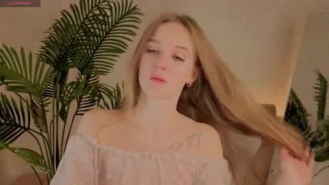 kianawhite online show from 11/23/25, 03:56