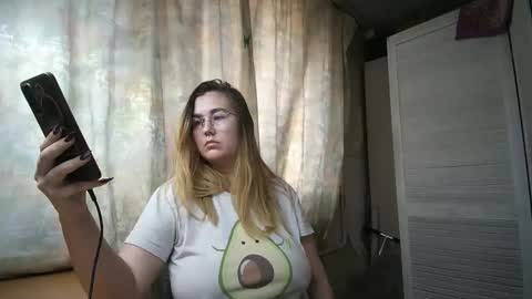 Snapshot of kianna_dior_ chatting on 12/14/24, 11:07 kianna_dior_ online show from 12/14/24, 11:07