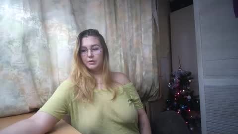 Snapshot of kianna_dior_ chatting on 12/28/24, 10:14 kianna_dior_ online show from 12/28/24, 10:14