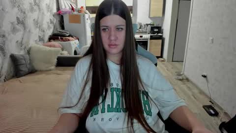 Snapshot of kianna_dior_ chatting on 11/12/25, 10:48 kianna_dior_ online show from 11/12/25, 10:48