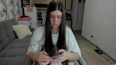 kianna_dior_ online show from 12/01/25, 01:49