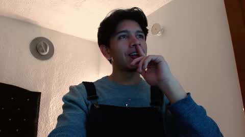 Adrian  Chlloe online show from 11/13/25, 02:43