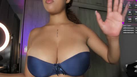 Snapshot of kianys chatting on 02/05/25, 12:31 KIANYS online show from 02/05/25, 12:31