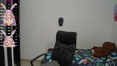 Evelyn online show from 02/19/25, 02:12