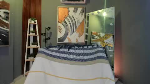 Snapshot of kiara_curls chatting on 06/18/26, 12:09 Kiara online show from 06/18/26, 12:09
