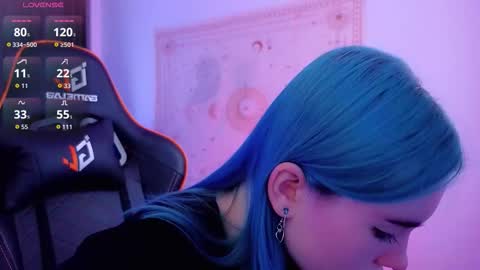 Snapshot of kiara_dream chatting on 09/11/25, 09:04 Kira online show from 09/11/25, 09:04