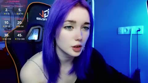 Kira online show from 11/02/25, 09:06