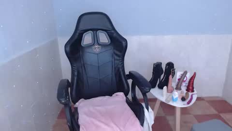 Kiara online show from 02/21/25, 11:33