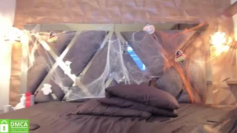 Snapshot of kiara_velvet__ chatting on 11/04/25, 04:11 kiara_velvet__ online show from 11/04/25, 04:11