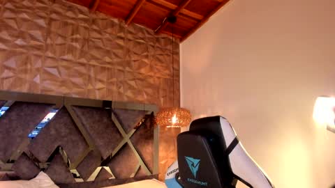 kiara_velvet__ online show from 04/06/26, 05:19