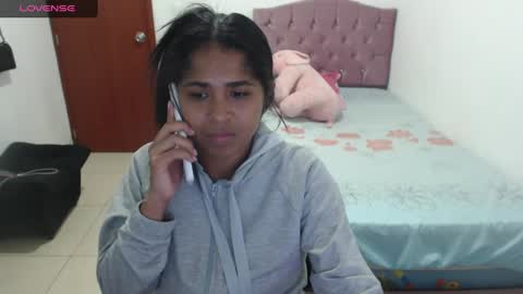 Snapshot of kiara_williamss chatting on 12/08/24, 10:36 Kiara online show from 12/08/24, 10:36