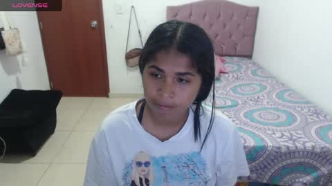 Snapshot of kiara_williamss chatting on 02/05/25, 10:33 Kiara online show from 02/05/25, 10:33