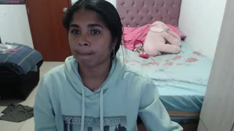 Snapshot of kiara_williamss chatting on 10/25/25, 03:03 Kiara online show from 10/25/25, 03:03