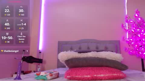 Snapshot of kiarabenedetti_ chatting on 11/05/25, 07:47 Kiara Benedetti online show from 11/05/25, 07:47