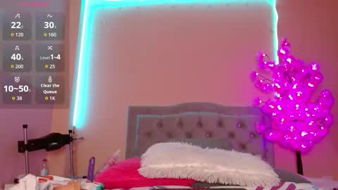 Snapshot of kiarabenedetti_ chatting on 11/09/25, 11:36 Kiara Benedetti online show from 11/09/25, 11:36