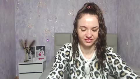 Snapshot of kiaracriegs chatting on 01/28/25, 06:39 Kara online show from 01/28/25, 06:39