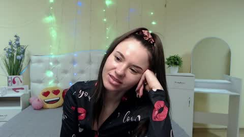 Snapshot of kiaracriegs chatting on 01/31/25, 10:10 Kara online show from 01/31/25, 10:10