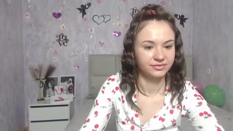 Snapshot of kiaracriegs chatting on 02/02/25, 06:42 Kara online show from 02/02/25, 06:42