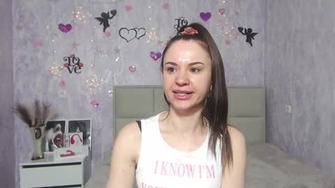 Snapshot of kiaracriegs chatting on 02/06/25, 04:42 Kara online show from 02/06/25, 04:42