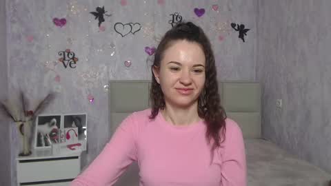 Snapshot of kiaracriegs chatting on 02/17/25, 04:53 Kara online show from 02/17/25, 04:53