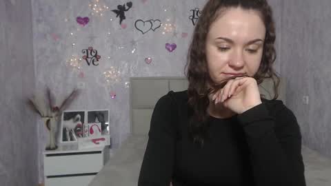 Snapshot of kiaracriegs chatting on 02/17/25, 10:36 Kara online show from 02/17/25, 10:36