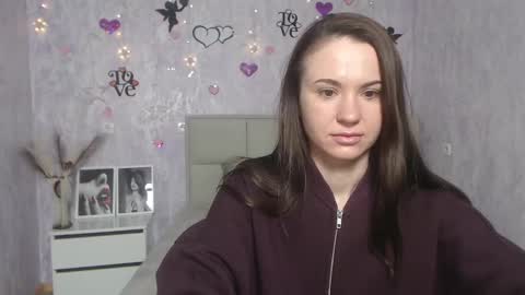 Snapshot of kiaracriegs chatting on 02/18/25, 06:26 Kara online show from 02/18/25, 06:26