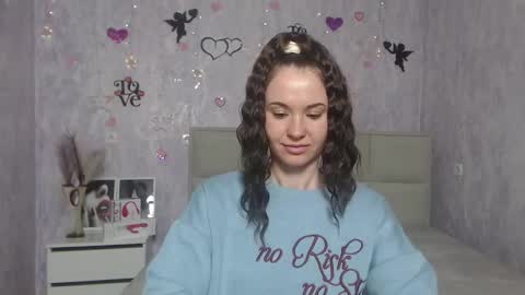 Snapshot of kiaracriegs chatting on 03/05/25, 10:10 Kara online show from 03/05/25, 10:10