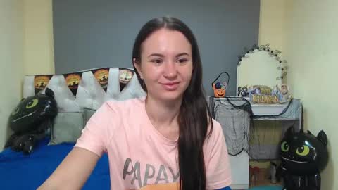 Snapshot of kiaracriegs chatting on 10/16/25, 06:31 Kara online show from 10/16/25, 06:31