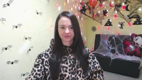 Snapshot of kiaracriegs chatting on 10/24/25, 05:09 Kara online show from 10/24/25, 05:09