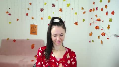 Snapshot of kiaracriegs chatting on 11/21/25, 06:50 Kara online show from 11/21/25, 06:50