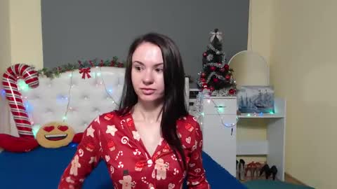 Snapshot of kiaracriegs chatting on 12/14/25, 06:45 Kara online show from 12/14/25, 06:45