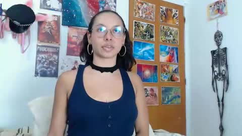 Snapshot of kiaralenon chatting on 11/21/25, 09:24 kiaralenon online show from 11/21/25, 09:24