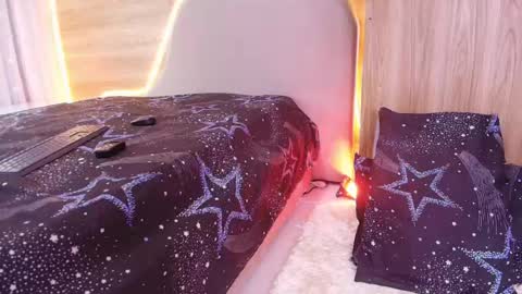 kiaralopez_ online show from 04/25/26, 04:04