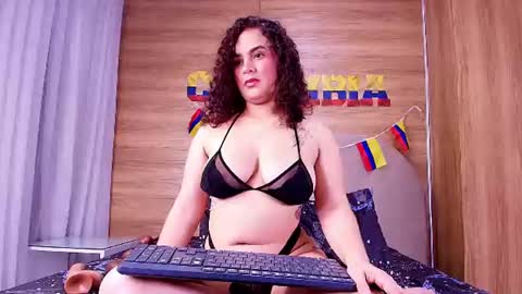 kiaralopez_ online show from 06/19/26, 04:28