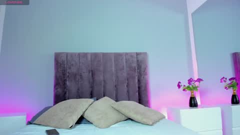 Snapshot of kiarasimons_ chatting on 12/30/24, 12:31 Sara Palacios online show from 12/30/24, 12:31