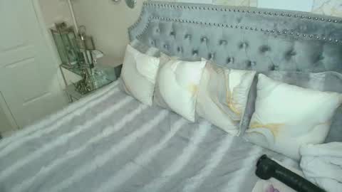 Kia Rose online show from 11/18/25, 07:35