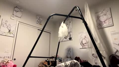 HunneysPlayRoom online show from 12/28/24, 12:56